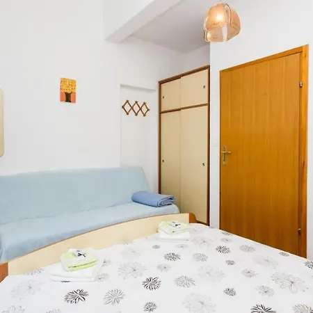Laura - One-bedroom With Balcony And Sea View Babino Polje